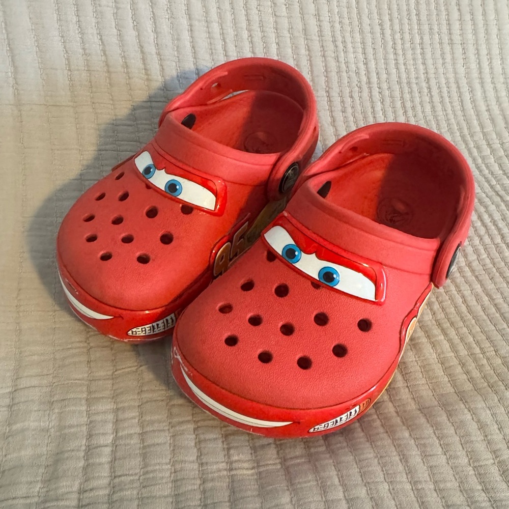 Lightning McQueen Crocs